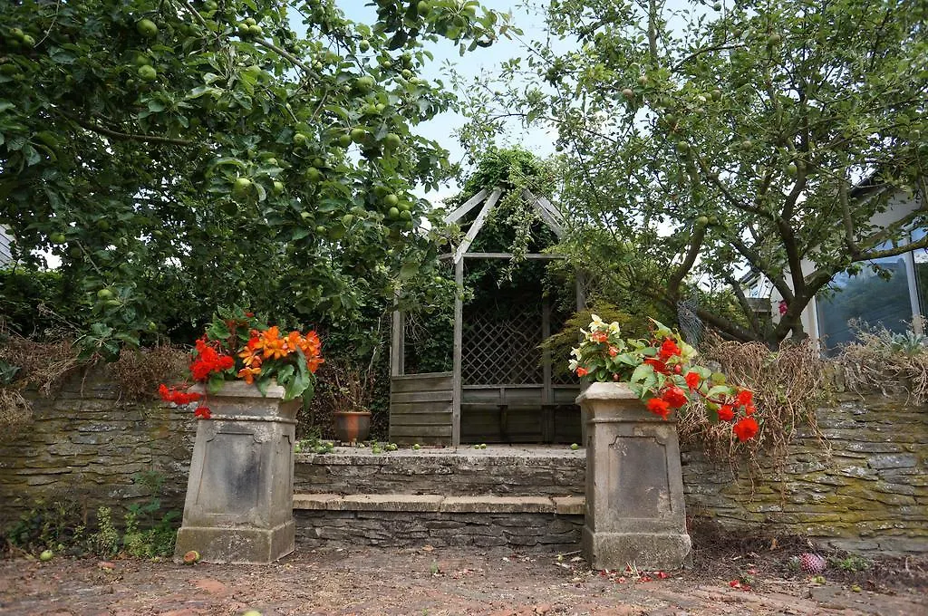 Bridge House B&B Cheltenham Guest house
